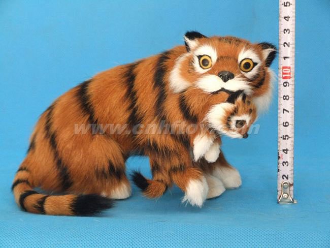 皮毛玩具虎：H023菏泽恒方皮毛工艺品有限公司