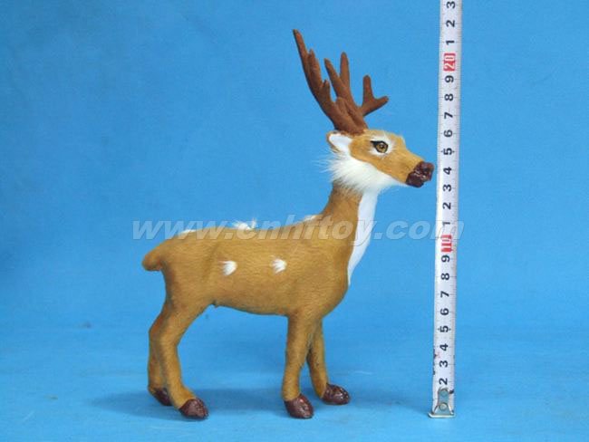 皮毛玩具鹿：L268菏泽恒方皮毛工艺品有限公司