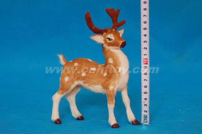 皮毛玩具鹿：L236菏泽恒方皮毛工艺品有限公司